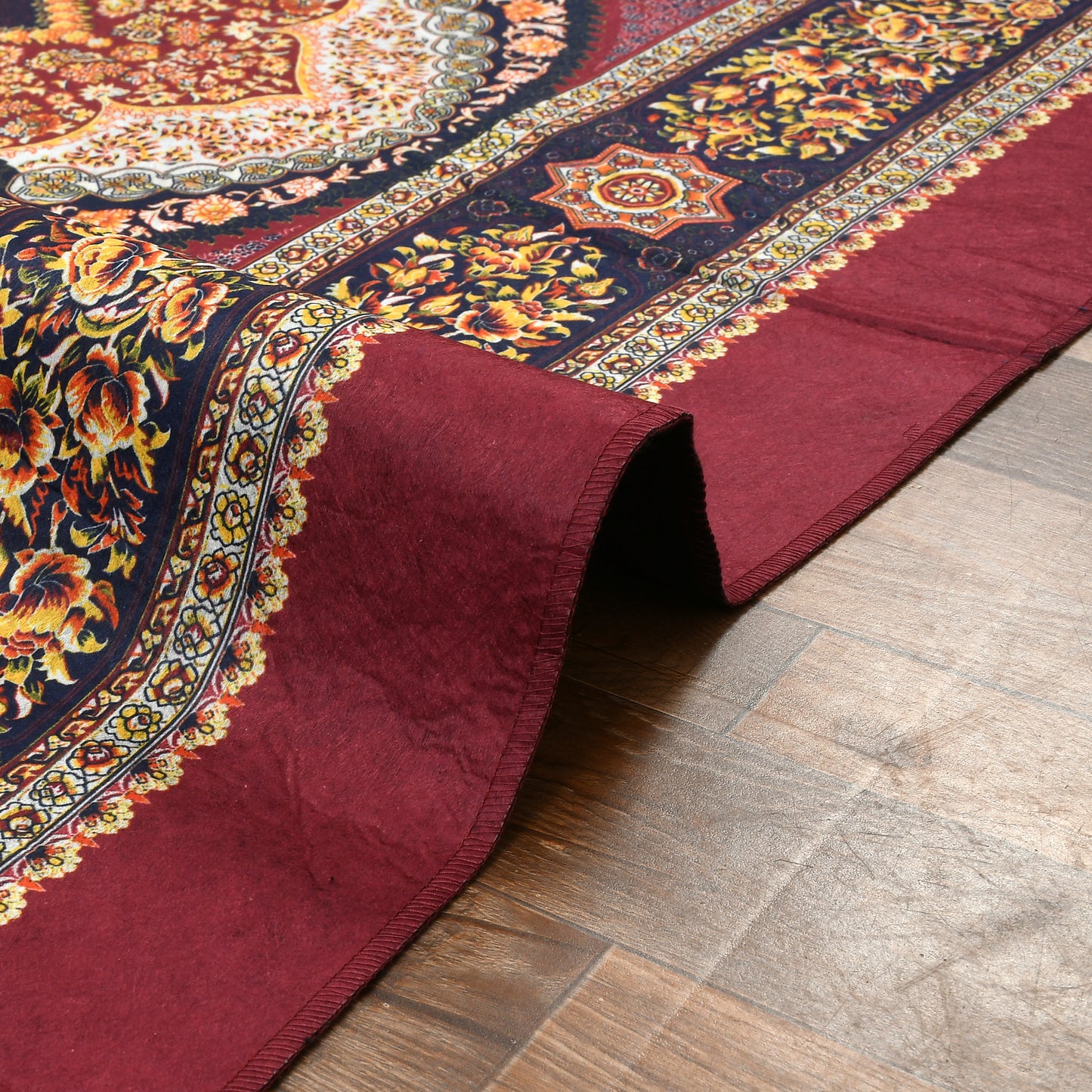 Classic Printed Carpet – 5x7 Feet