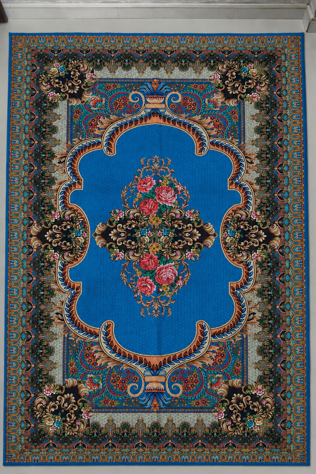 Classic Printed Area Rug – 5×7 Feet, Foldable & Lightweight