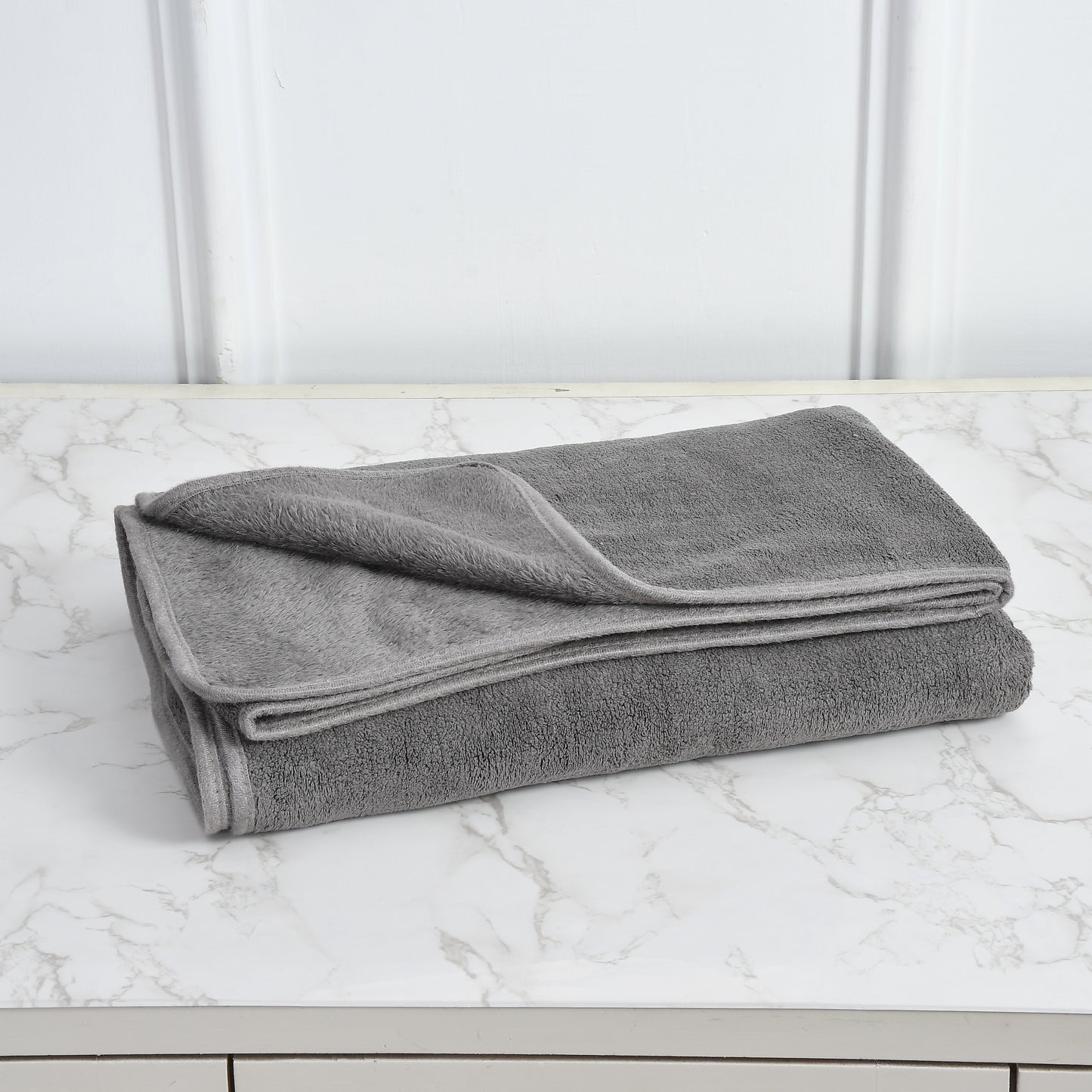 Iris Bath Towel Pack of 2 300 GSM Super Soft Microfiber 70x140 CM