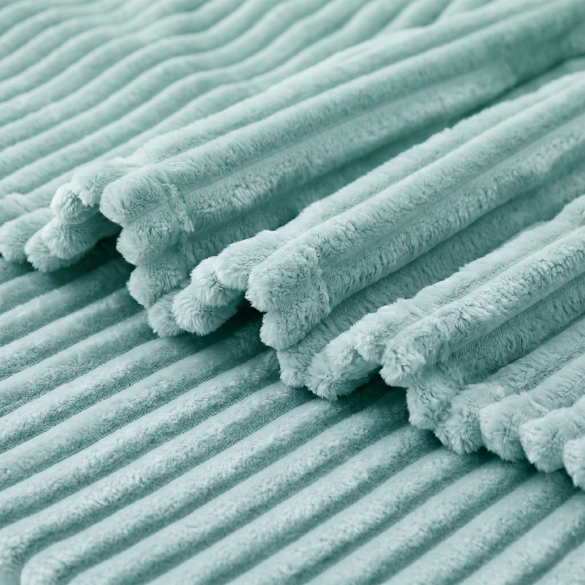 SUPER SOFT FLEECE RIBBED BLANKET ALL SEASON