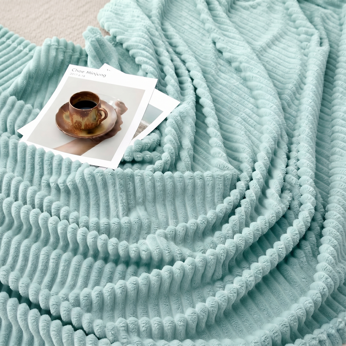 SUPER SOFT FLEECE RIBBED BLANKET ALL SEASON