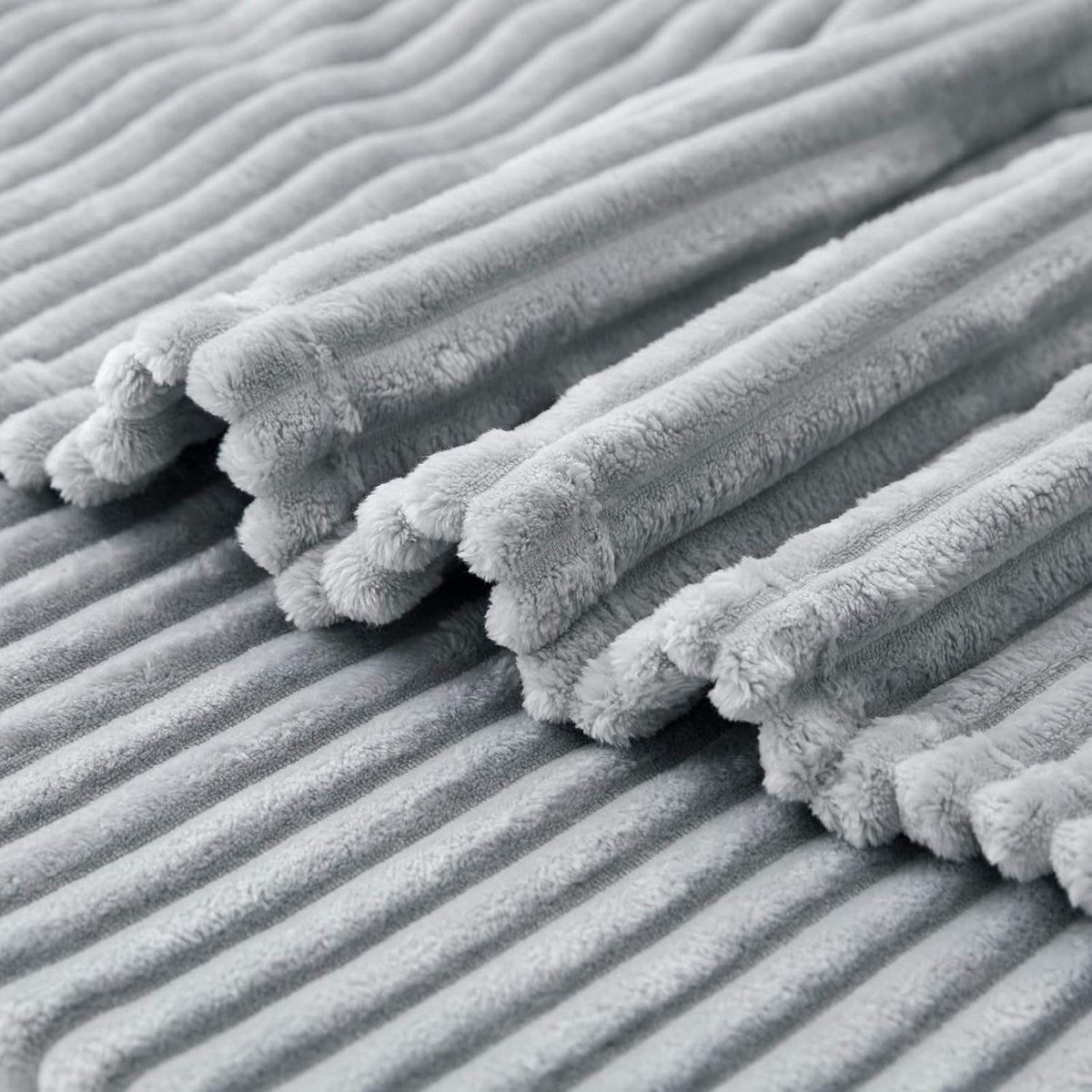 SUPER SOFT FLEECE RIBBED BLANKET ALL SEASON