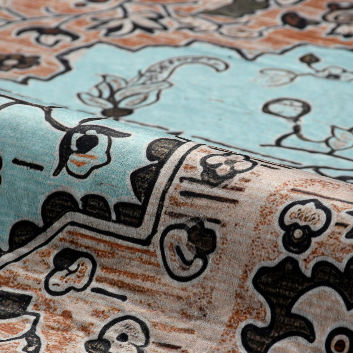 Classic Printed Room Carpet – 5×7 Feet, Foldable & Lightweight