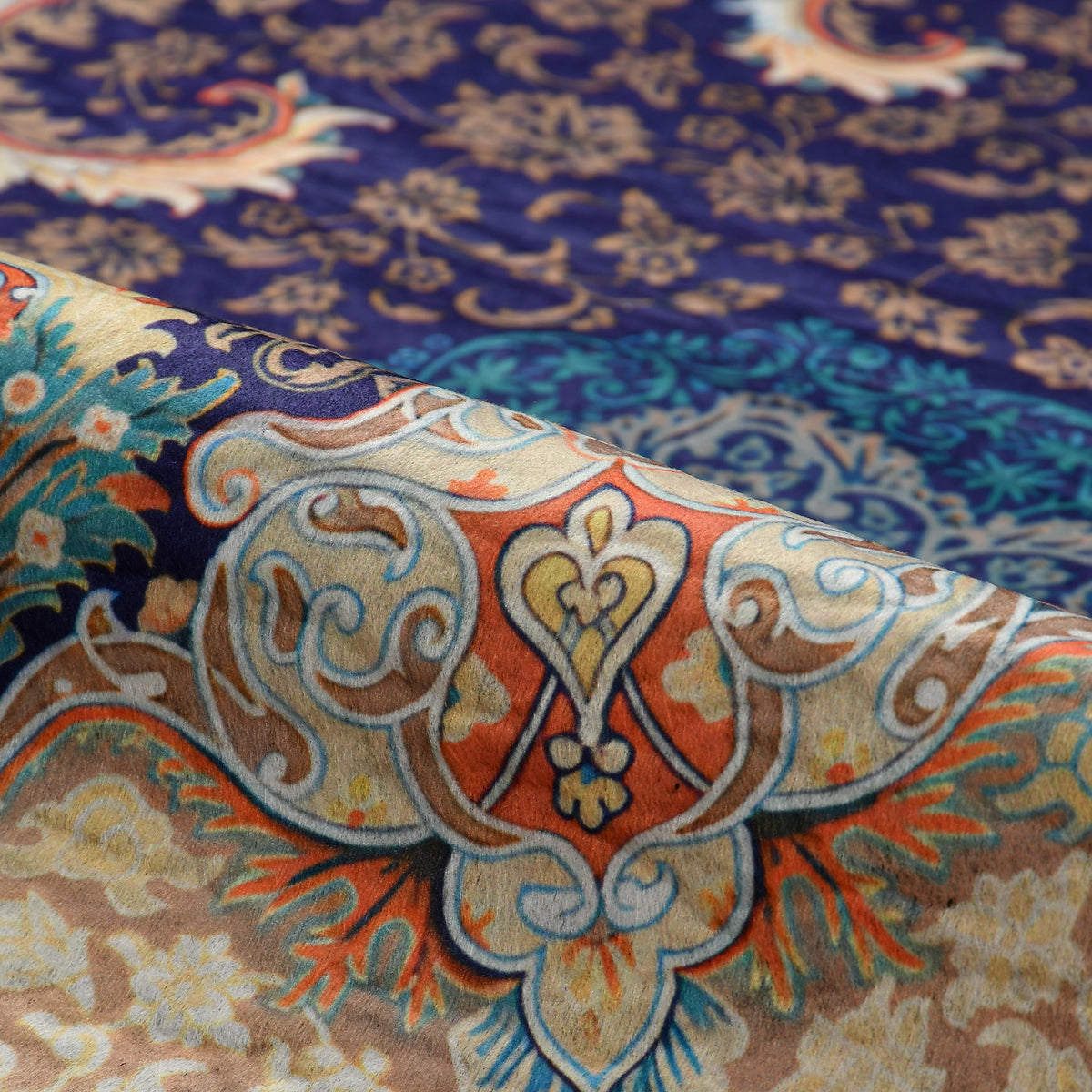 Classic Printed Room Carpet – 5×7 Feet, Foldable & Lightweight