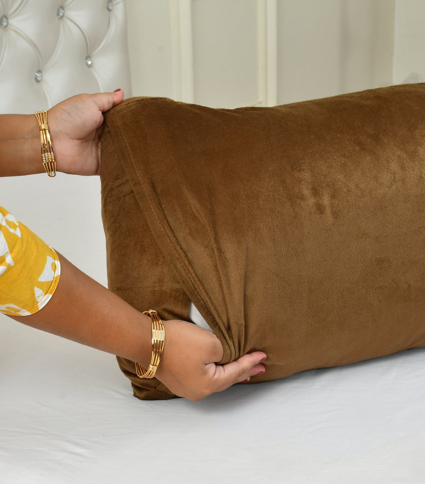 Cotton Bolls Textiles Holland Velvet Decorative Pillow Covers 40x60 cm Pack of 2