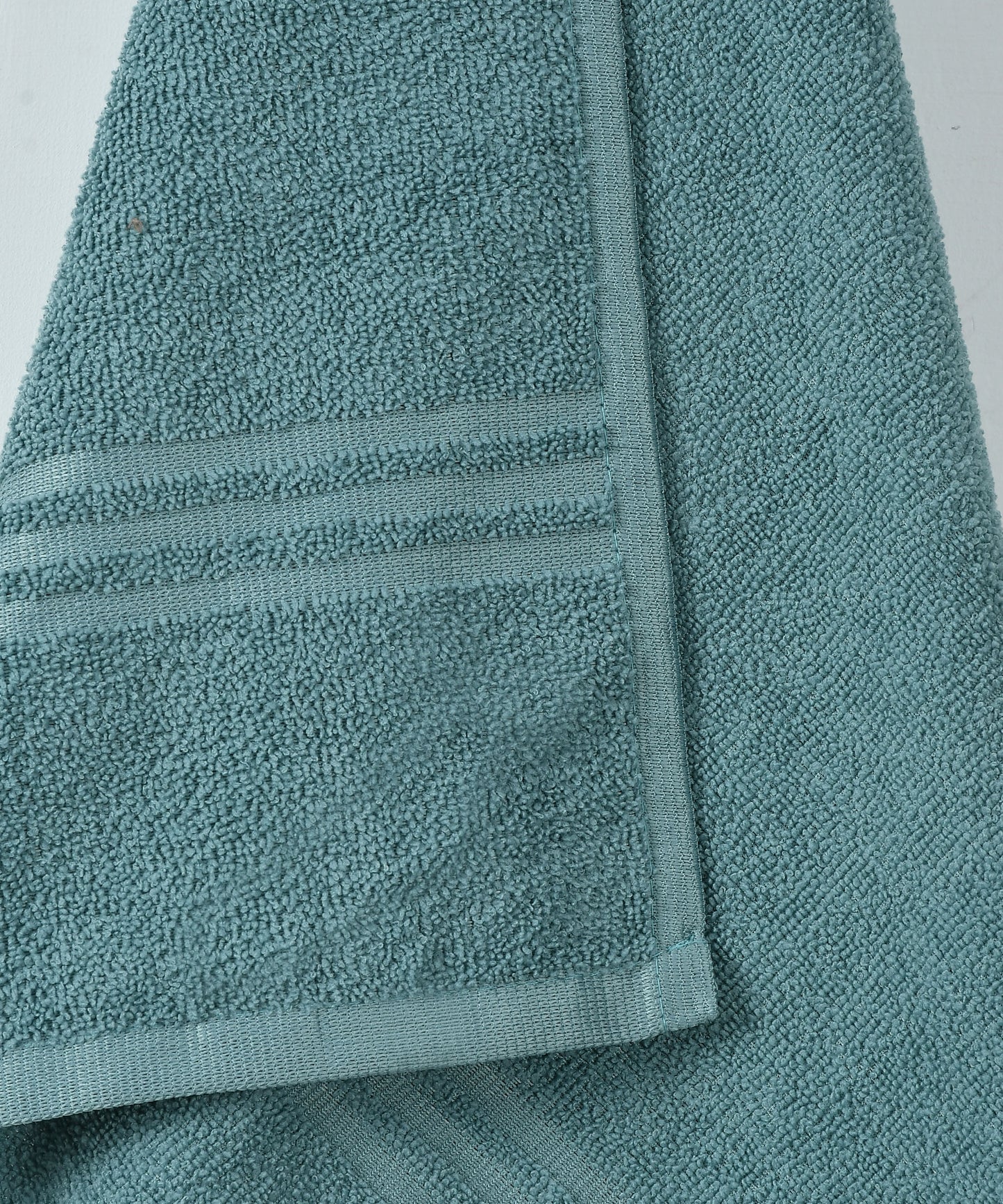 Luster Bath Towel 300 GSM Super Soft Microfiber 70x140 CM