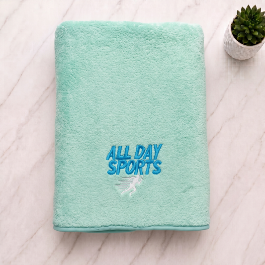 Quick Dry Microfiber Bath Towel 70×140 cm – Soft, Absorbent & Embroidered Green