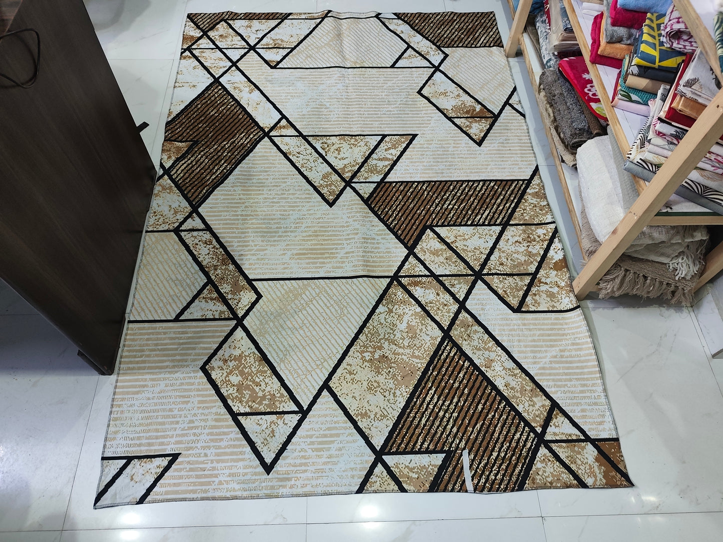 Printed Flat Room Carpet, Plain Rug for Living Room – 5x7 Feet (Beige Brown)