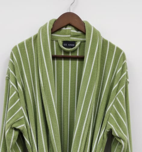 Luxury Plush Unisex Bath Robe Made with Super Soft & Highly Absorbent Microfiber (Green)